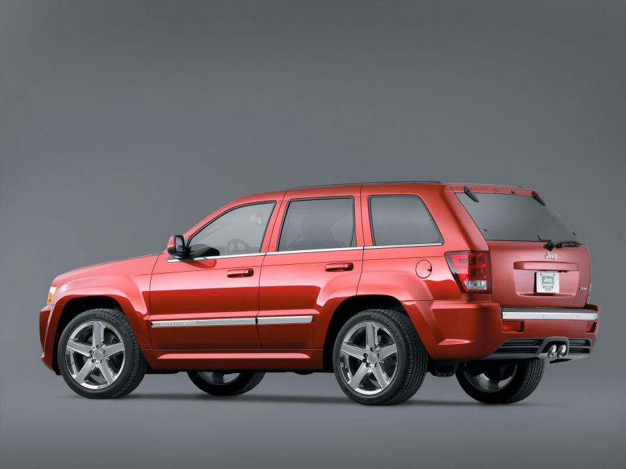  Jeep Grand Cherokee SRT8 2006 года  (фото 9 из 24)
